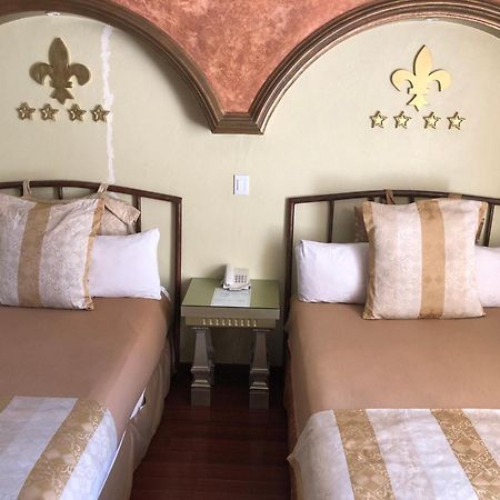 Hotel Elena Пуэбла Экстерьер фото